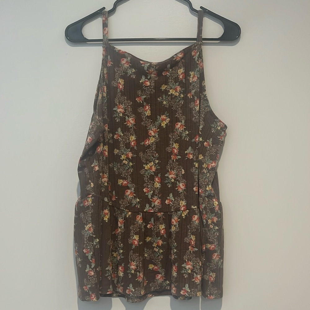 Floral printed tank top!